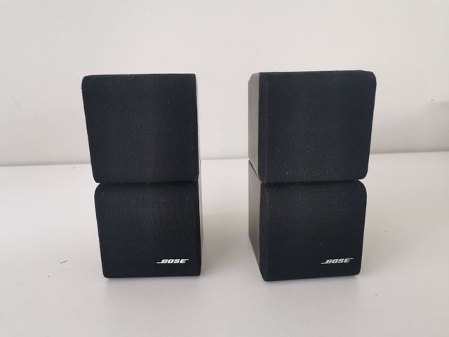se vende altavoces marca BOSE