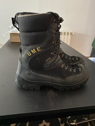Botas Ume invernales Boreal de segunda mano por 70 EUR en Ocaña en WALLAPOP