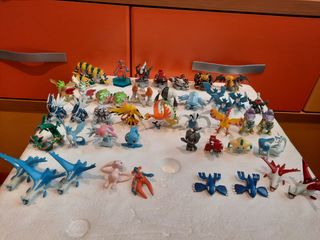 pokemon legendarios figuras