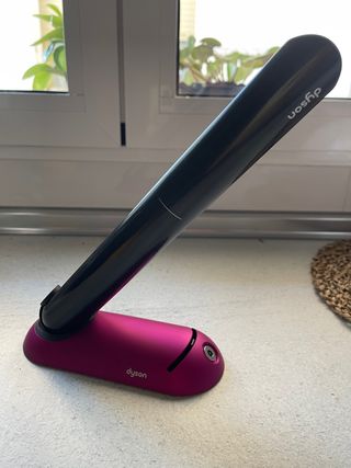 Planchas de pelo Dyson de segunda mano por 320 EUR en Javali Nuevo en  WALLAPOP