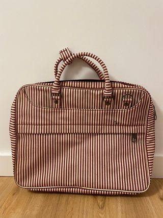 Maletín Ordenador Misako de segunda mano por 12 EUR en Donostia-San  Sebastián en WALLAPOP
