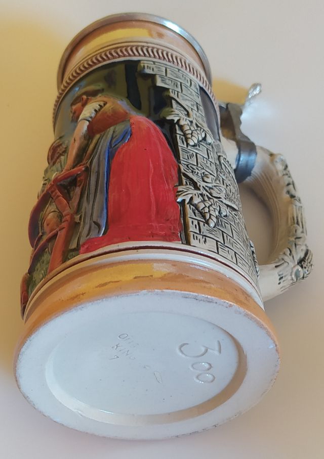 JARRA CERVEZA ALEMANA CERAMICA ESMALTADA