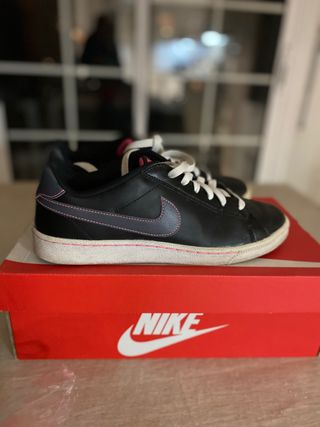 Zapatillas Nike Talla 40,5. Mujer. Lifestyle de segunda mano por 15 EUR en  Sabadell en WALLAPOP