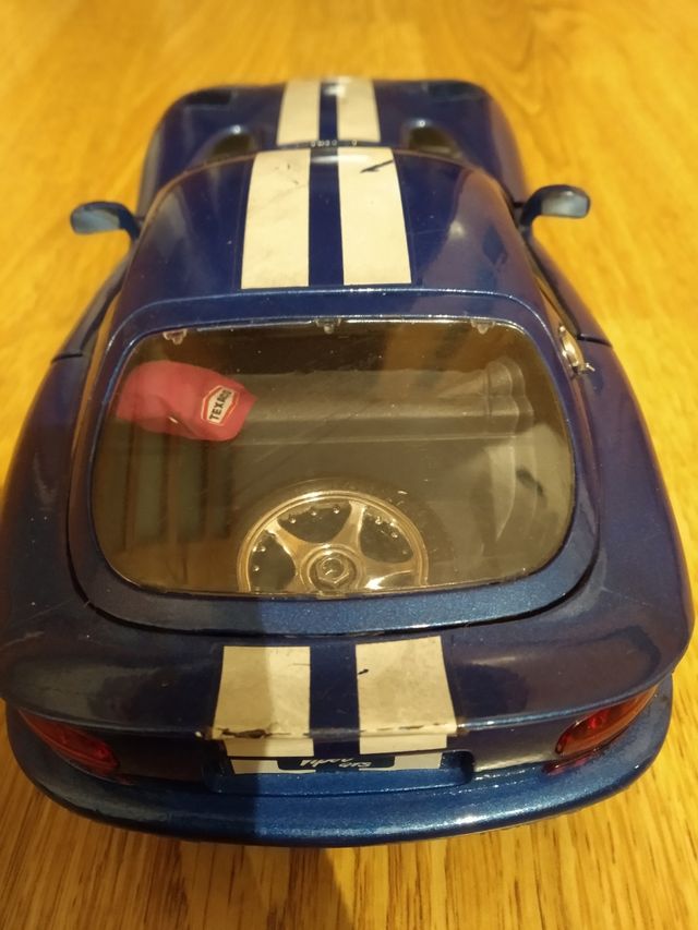 Dodge Viper 1:18 Burago