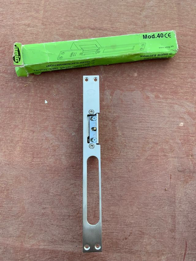 Cerradero eléctrica completa puerta MOD 40. Inox