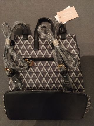 Bolso tipo mochila Bosanova de segunda mano por 12 EUR en Santa Coloma de  Gramenet en WALLAPOP