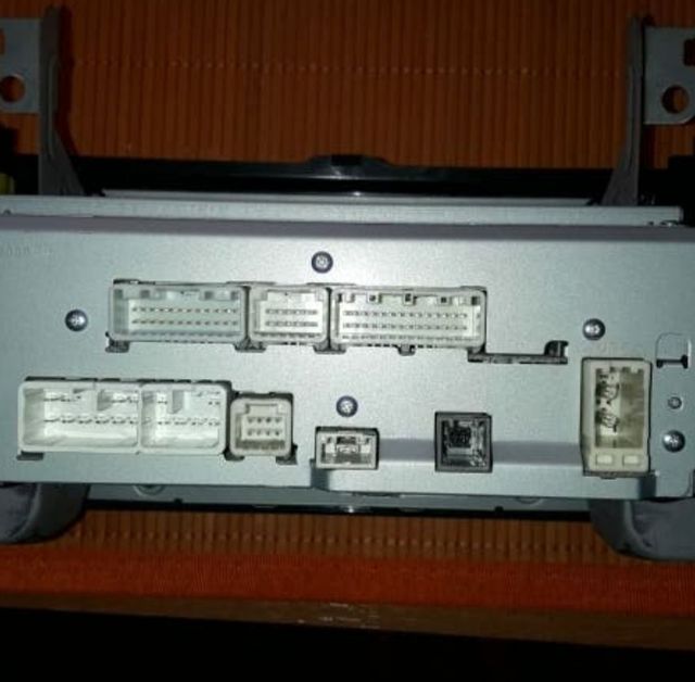 radio Toyota RAV4 2014