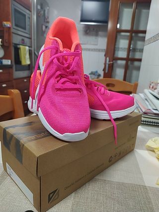 Nike Revolution 3. 39 de segunda mano por 27,5 EUR en Villarreal en WALLAPOP