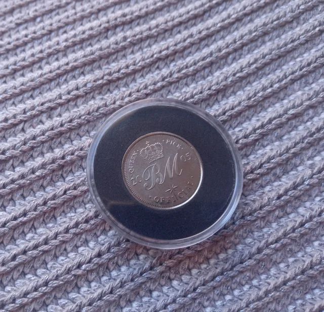 QUEEN - PUA MONEDA OFICIAL BRIAN MAY 2005