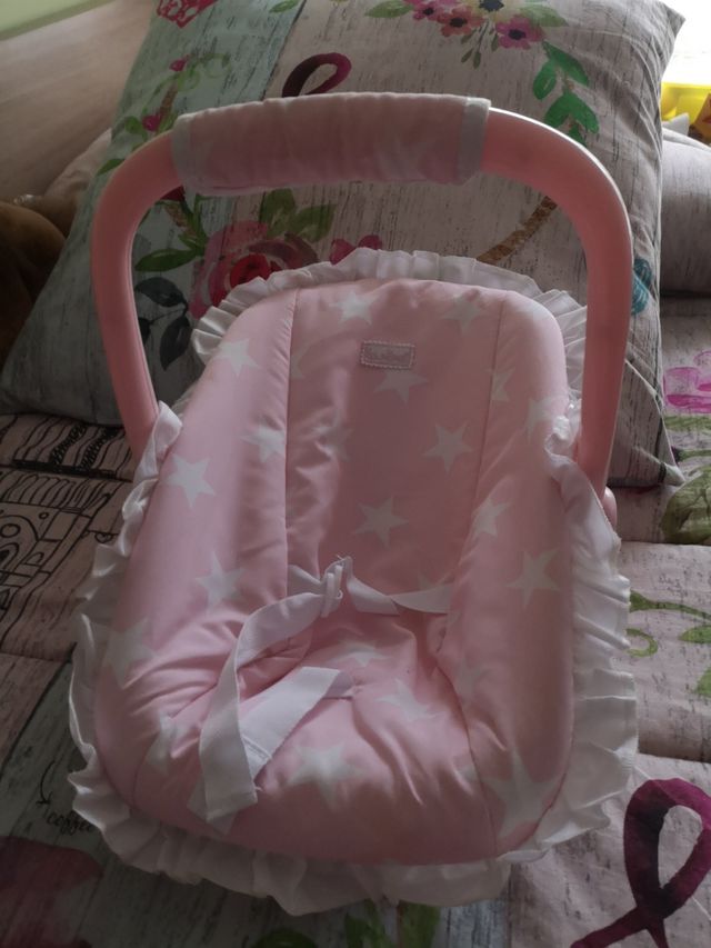 Cuco porta muñecos La Nina