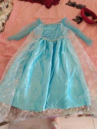 Disfraz Frozen 7-8 años de segunda mano por 5 EUR en Santiponce en WALLAPOP
