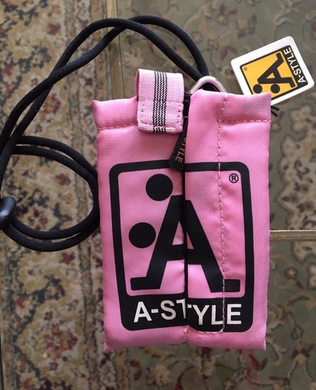 Porta cellulare universale