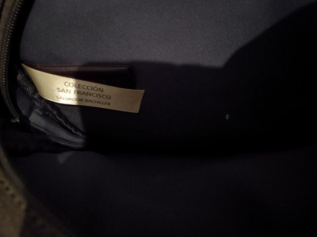 bolso con bandolera para llevarlo colgado