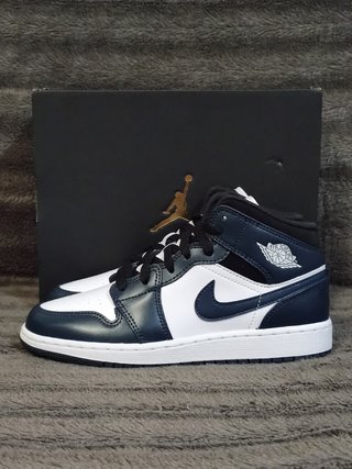 Nike Air Jordan 1 Mid Armory Navy (36.5) de segunda mano por 160 EUR en  Barcelona en WALLAPOP