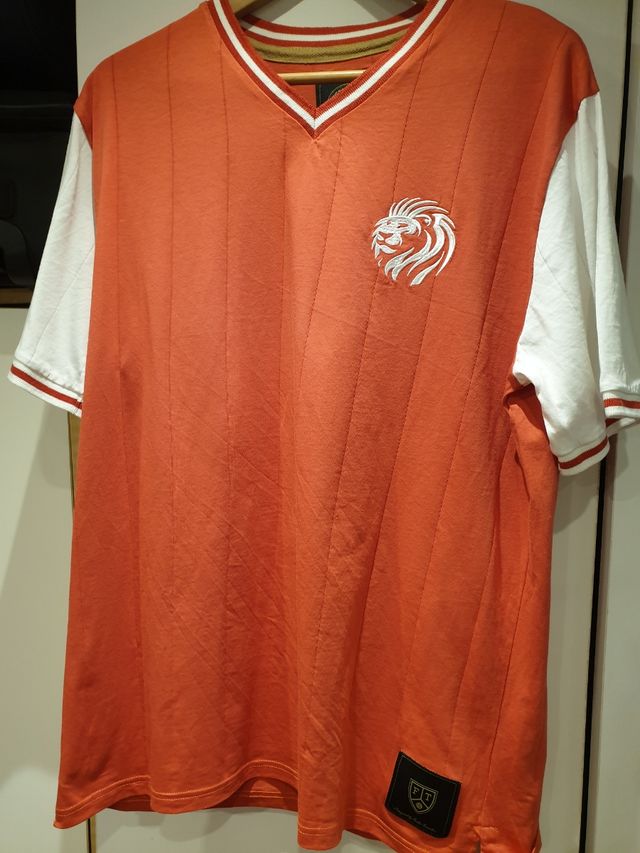Camiseta retro de futbol