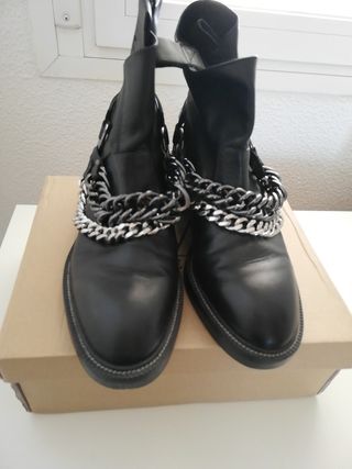 Botines piel Zara woman de segunda mano por 18 EUR en Villaviciosa de Odón  en WALLAPOP