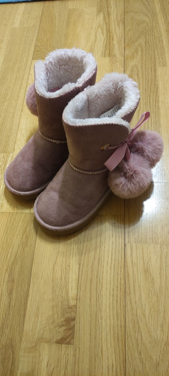 Botas de invierno forradas de borreguillo.