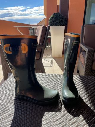 Botas de agua numero 38 de segunda mano por 20 EUR en Torreguadiaro en  WALLAPOP