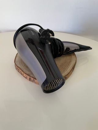 Secador pelo remington D-5220 profesional 2400w de segunda mano por 12 EUR  en Barcelona en WALLAPOP