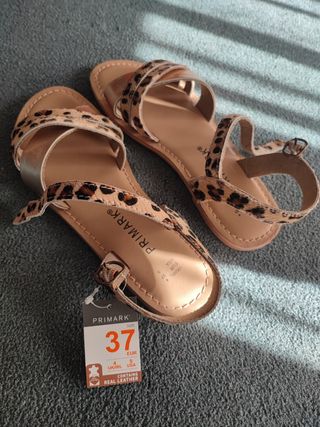 Sandalias Primark de segunda mano por 8 EUR en Santa Coloma de Cervelló en  WALLAPOP