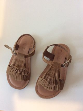 Sandalias piel . Marca OTS. Talla 25 de segunda mano por 18 EUR en Soria en  WALLAPOP