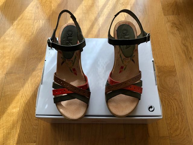 Sandalias CLKA, número 37