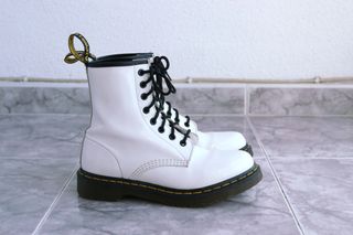 Botas Martens blancas de segunda mano en WALLAPOP