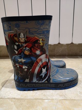 BOTA AGUA VENGADORES - smallfeet.es