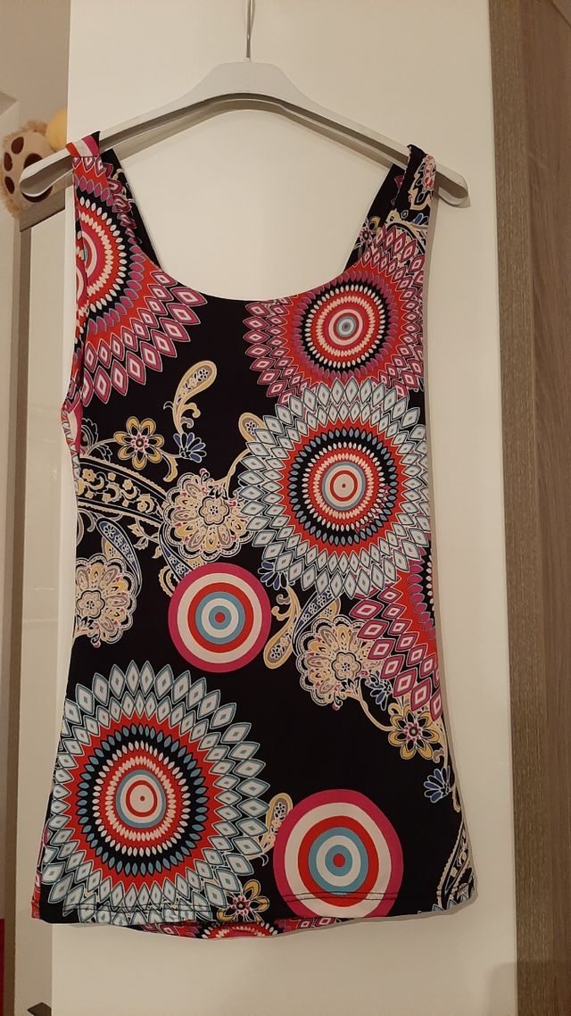 🔴 Top viscosa nero con fantasie