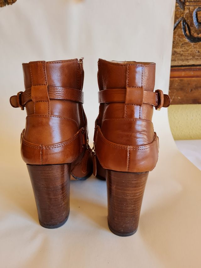 botines marrones de Massimo Dutti