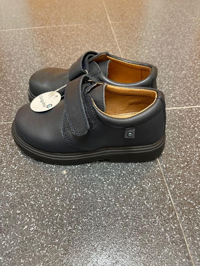 Zapatos sin estrenar marca conguitos 27