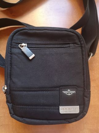 Bandolera Dockers hombre como nueva de segunda mano por 17 EUR en Barcelona  en WALLAPOP