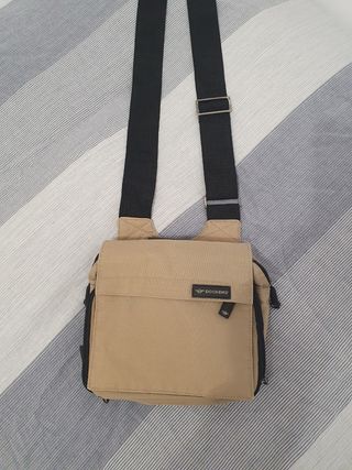 Bolso de hombre Dockers de segunda mano por 15 EUR en El Prat de Llobregat  en WALLAPOP