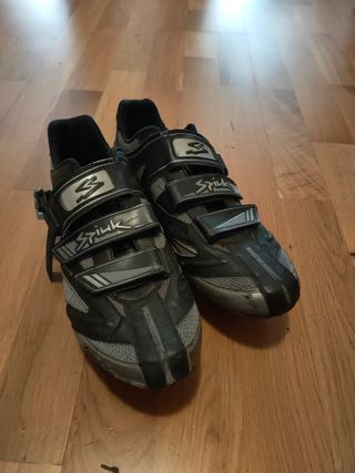 Zapatillas ciclismo Spiuk de segunda mano por 14 EUR en Salamanca en  WALLAPOP