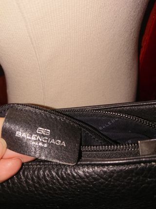 Bolso Balenciaga piel vintage de segunda mano por 50 EUR en Collado  Villalba en WALLAPOP
