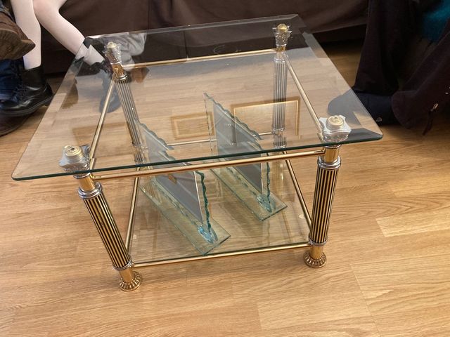 Dos mesas de cristal en Salamanca