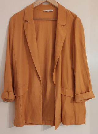 Blazer Mujer Primark T.42 de segunda mano por 9 EUR en Parla en WALLAPOP