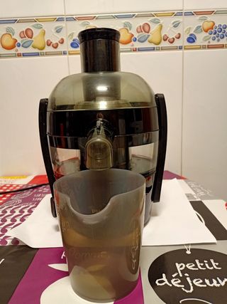 Licuadora Philips HR1832\\/00\\/AJ de segunda mano por 30 EUR en Valladolid  en WALLAPOP