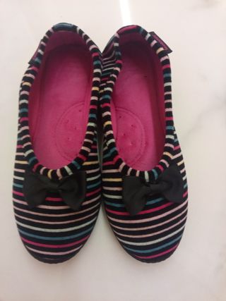 Zapatillas casa ergonómicas ISOTONER Corte Inglés de segunda mano por 11  EUR en Zaragoza en WALLAPOP