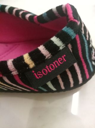 Zapatillas casa ergonómicas ISOTONER Corte Inglés de segunda mano por 11  EUR en Zaragoza en WALLAPOP