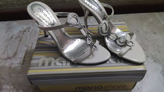 Zapatos con tirantes para fiesta Maria mare 37 de segunda mano por 25 EUR  en Barcelona en WALLAPOP