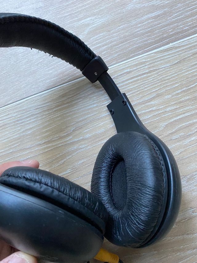 Cascos acolchados color negro