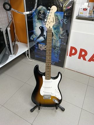 Guitarra Eléctrica Fender Stratocaster en Tlalpan, Ciudad de México por  $6900 | Segundamano.mx