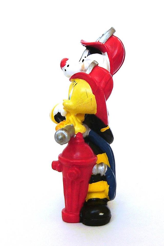 Figura de Silvestre y Piolín bomberos