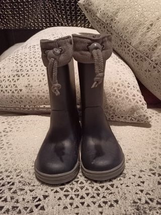 BOTAS AGUA FORRADAS de segunda mano por 10 EUR en Jaca en WALLAPOP