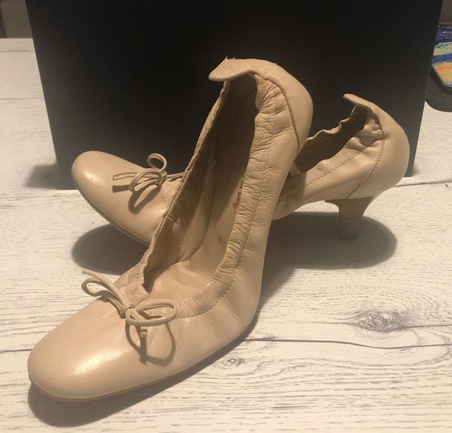 Scarpe in pelle n. 39