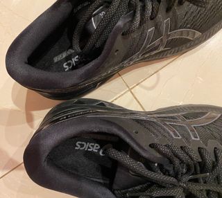 Asics Gel Kayano 27 número 42 negras de segunda mano por 100 EUR en  Zaragoza en WALLAPOP