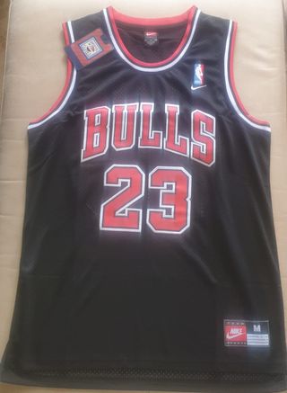 CAMISETA NIKE DE JORDAN 23 CHICAGO BULLS de segunda mano por 40 EUR en  Córdoba en WALLAPOP