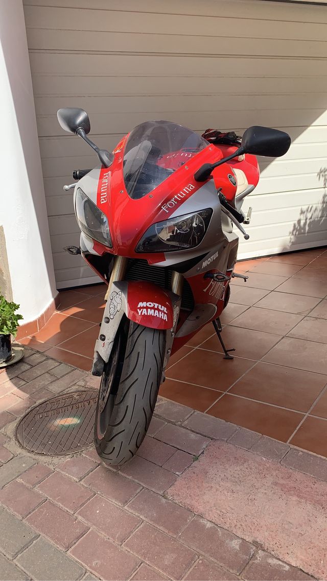 Yamaha R1