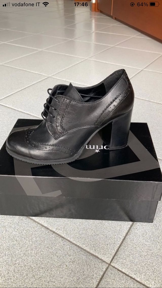 Scarpe francesine con tacco nere Primadonna